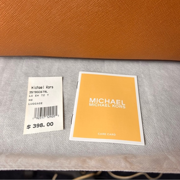 NWT Michael Kors Ciara Large Saffiano Luggage Leather Tote Bag, gorgeous - Picture 3 of 17